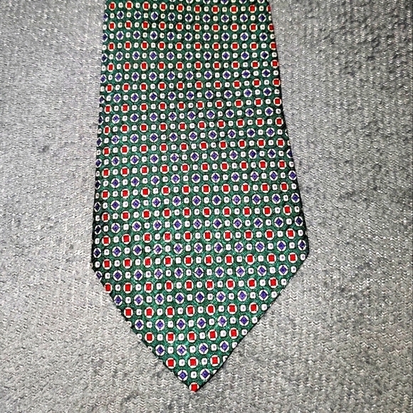 DARK GREEN TIE WITH SMALL PATTERN NEW - Picture 1 of 6